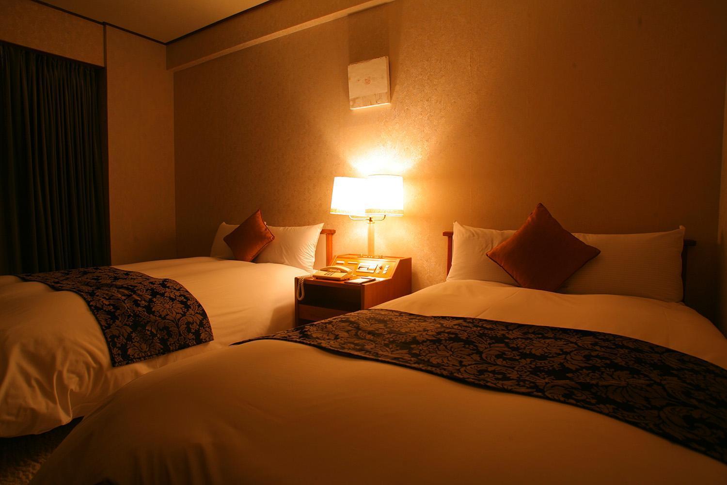 Plaza Awajishima Hotel Minamiawaji Quarto foto
