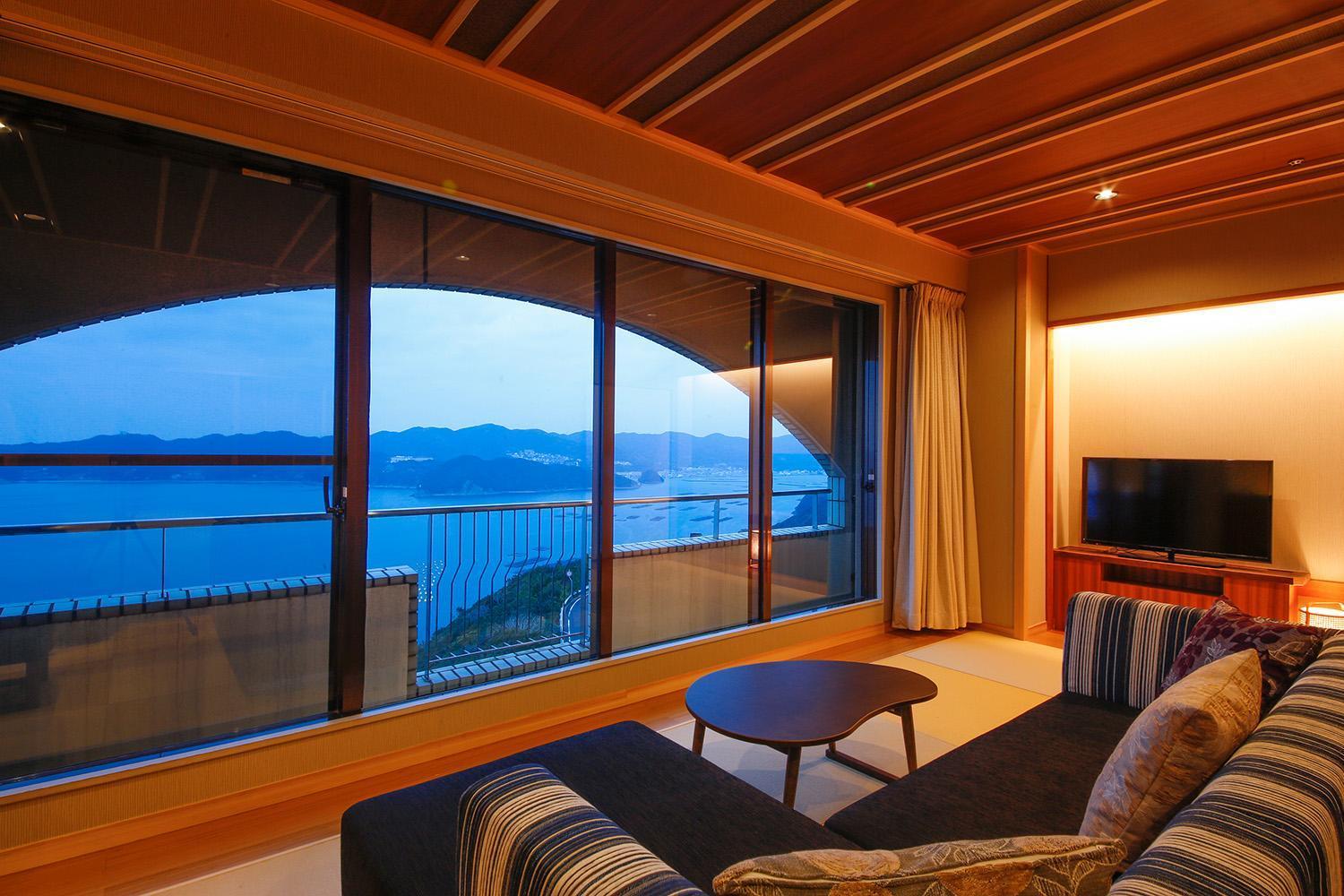 Plaza Awajishima Hotel Minamiawaji Quarto foto